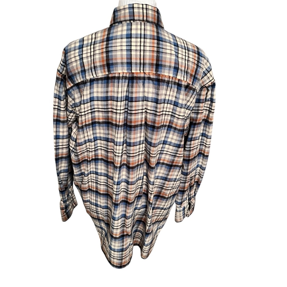 Levi's Flannel Oversized Relaxed Fit Shirt Women’s size Medium - Picture 2 of 8